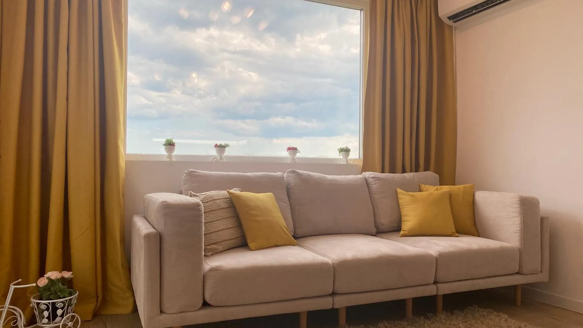 شقة Unique Sea View فارنا